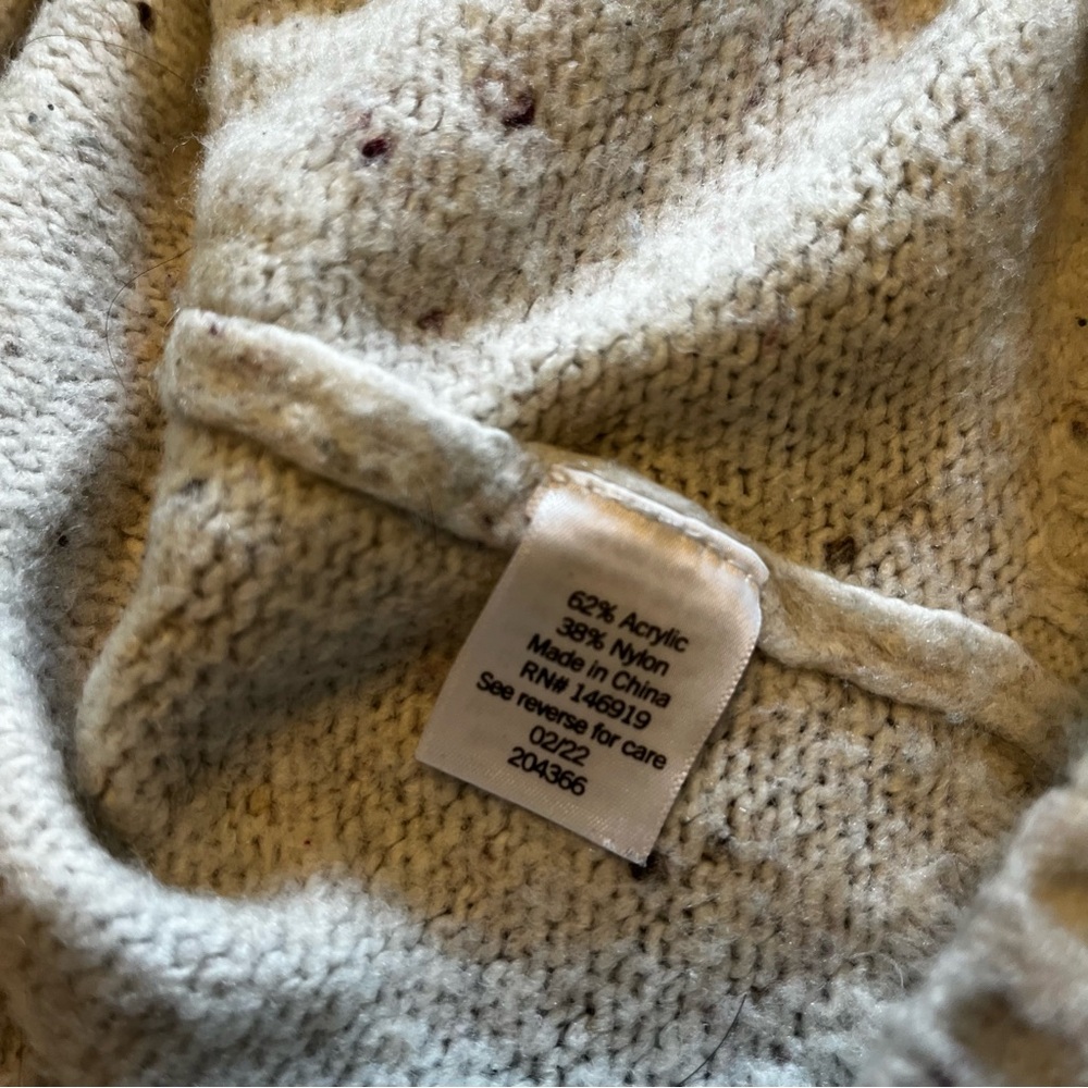 🌟Croft and barrow cream and textured sweater. Size large - Picture 8 of 8